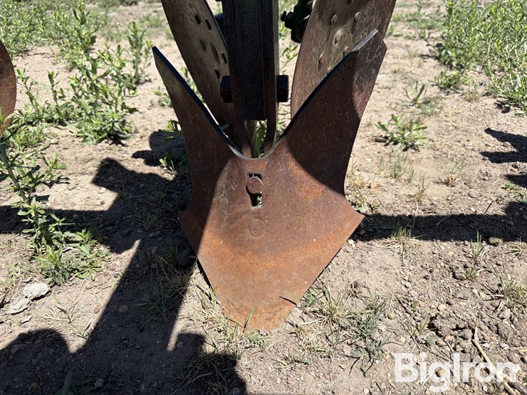 6r30"-ditcher-image-13