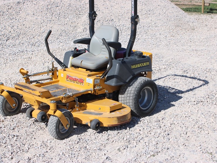#1019-•-2010-hustler-fasttrak-super-duty-zero-turn-mower-image-9
