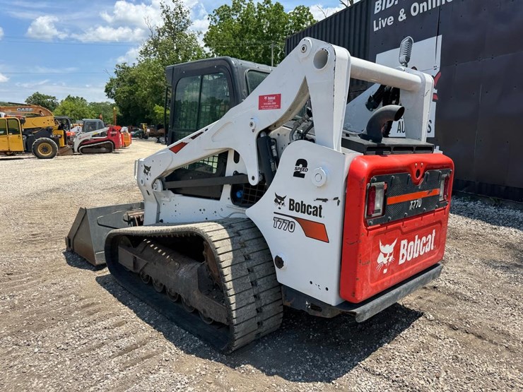 2023-bobcat-t770-image-4