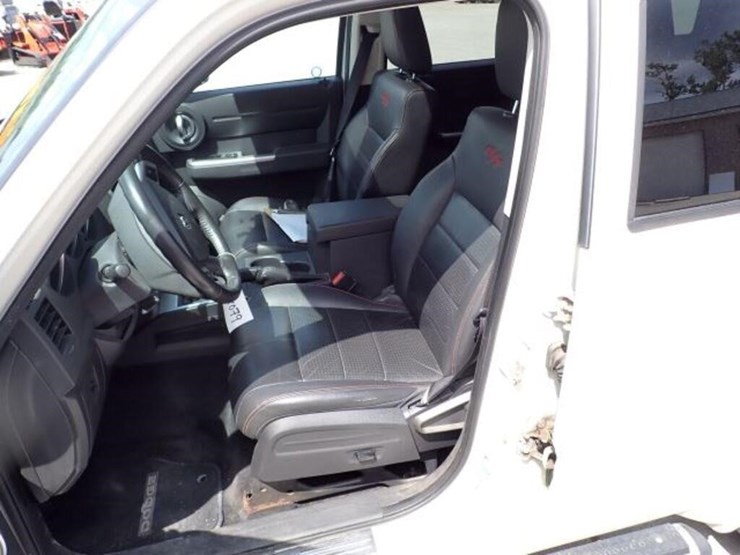 2008-dodge-nitro-image-11