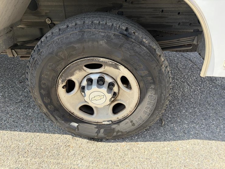 2008-chevrolet-2500-image-5