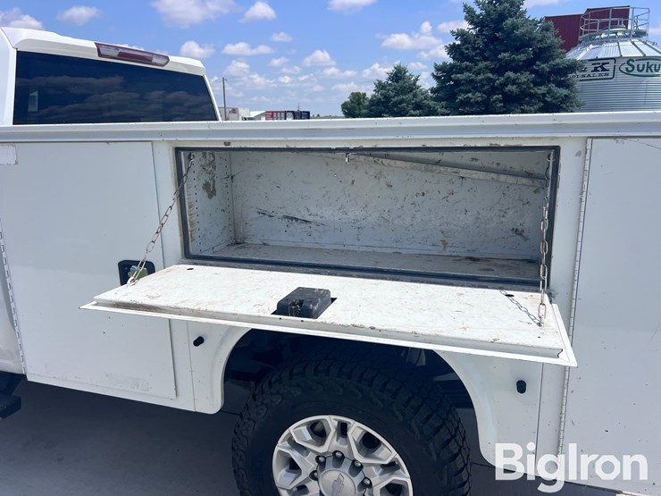 2020-chevrolet-silverado-3500-image-12