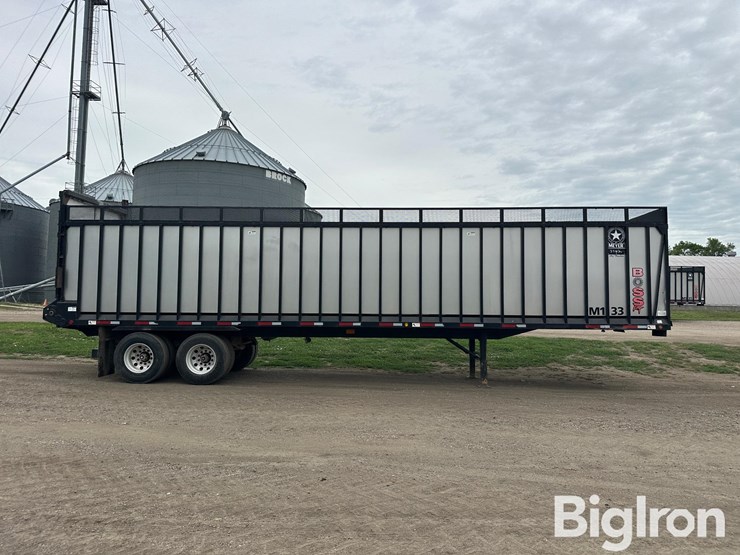 2013-meyer-9140t-boss-rt-t/a-live-bottom-forage-trailer-image-4