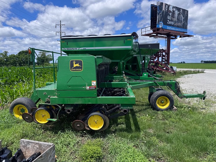 john-deere-750-image-3