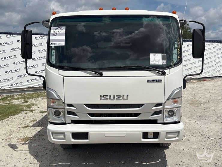 2024-isuzu-nrr-image-26