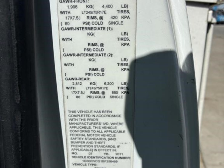 2011-chevrolet-silverado-2500-image-18