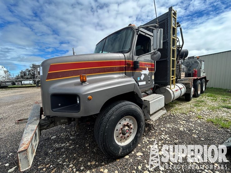 2007-international-paystar-5600i-image-1