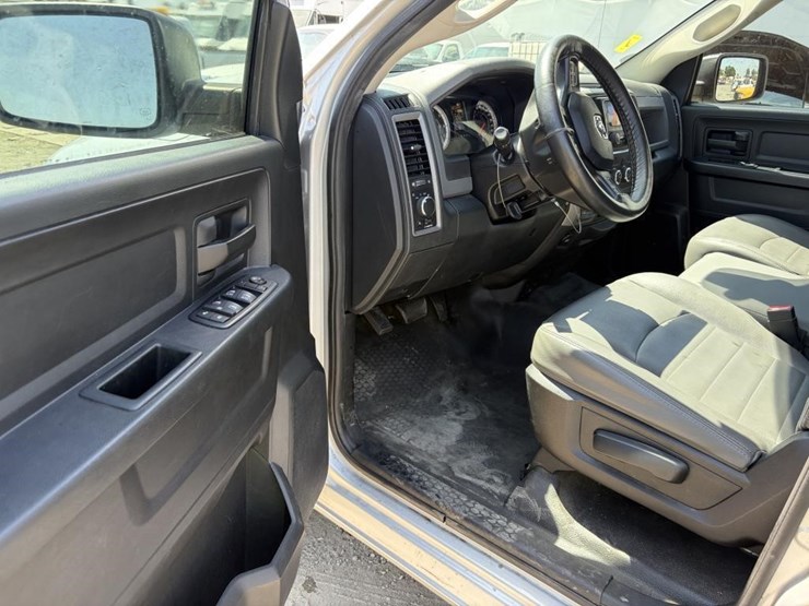 2016-dodge-ram-1500-image-13
