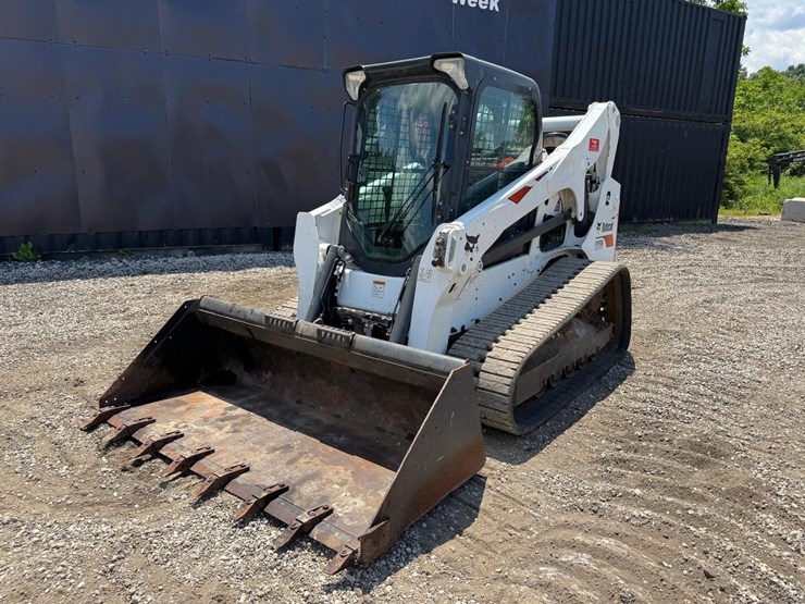 2023-bobcat-t770-image-2