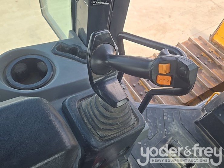 2023-deere-650-lgp-image-51