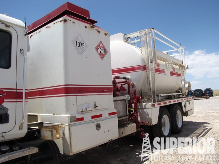 (x)-(6-11)-2006-mack-cu713-hot-oil-truck,-vin-1m2a...-image-6