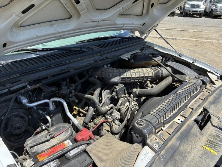 2006-ford-f550-image-8