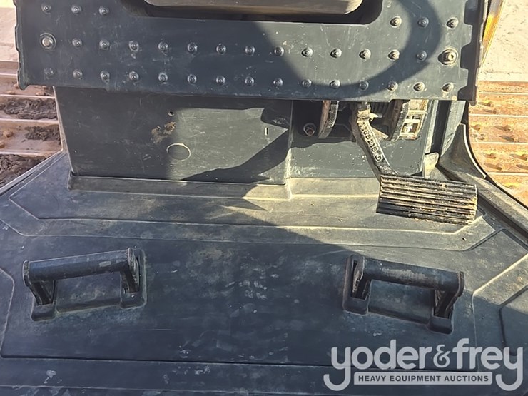 2023-deere-650-lgp-image-52