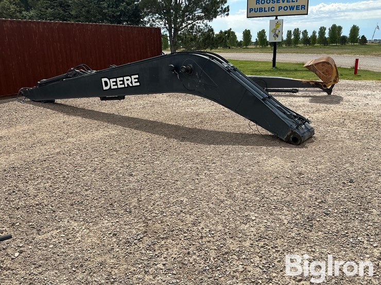 john-deere-32-image-4
