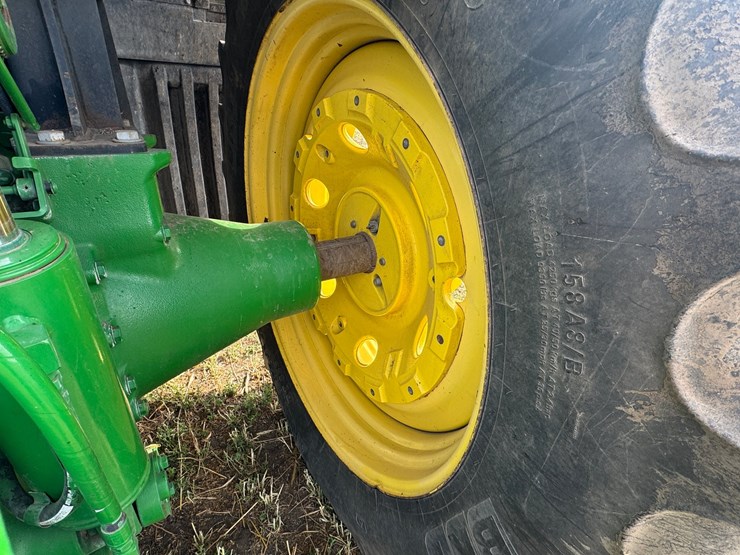 2023-john-deere-7r-210-image-32