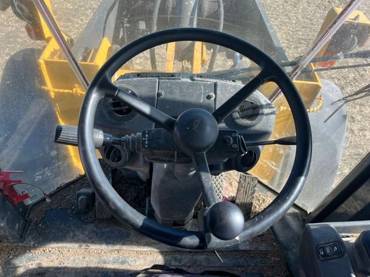 deere-524k-image-37
