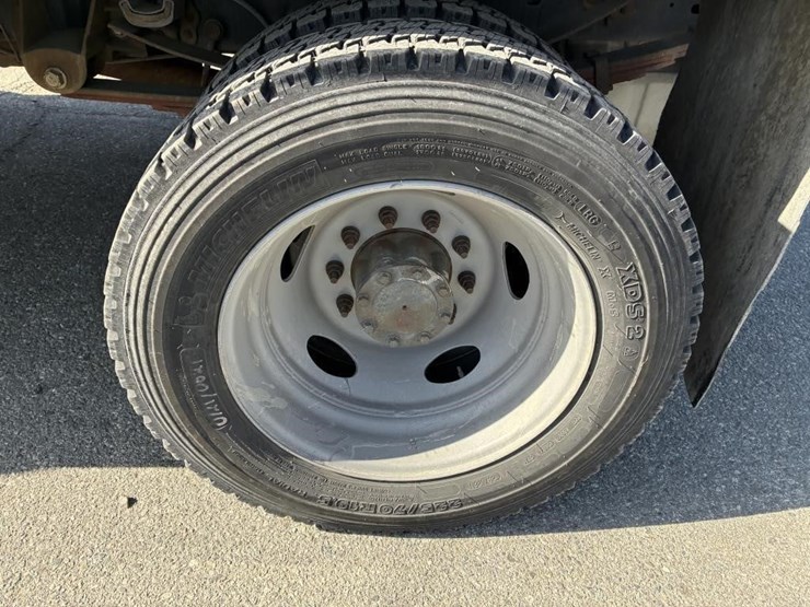 2009-ford-f550-image-5