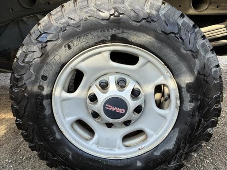 2012-gmc-sierra-2500-image-5