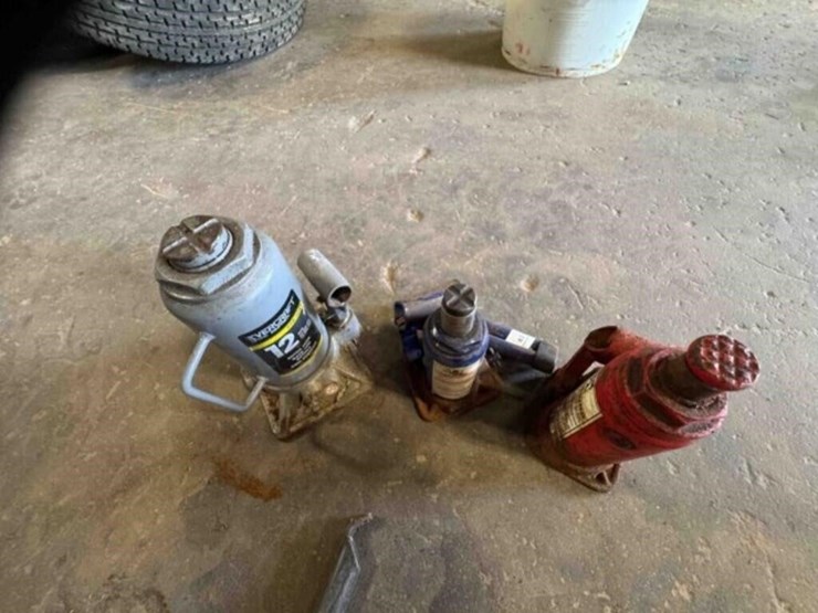 large-bottle-jack,-2-others-image-1