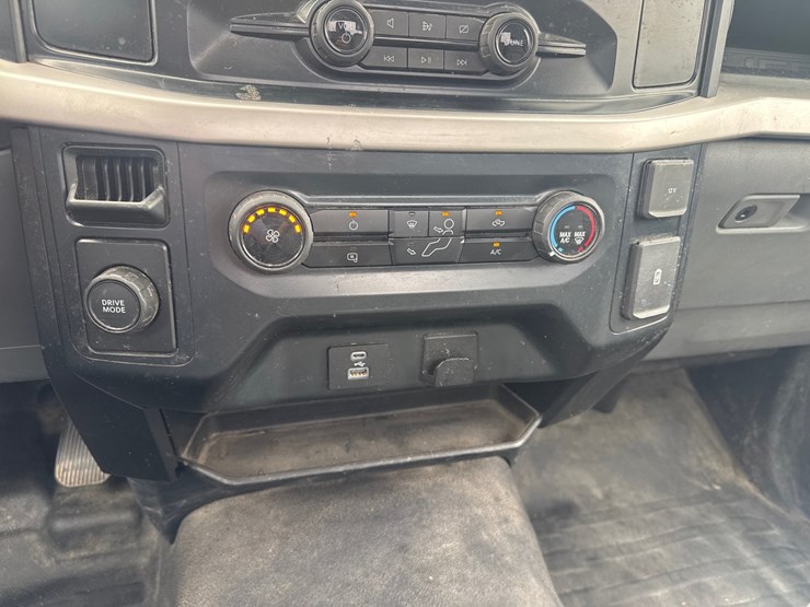 2022-ford-f150-xl-image-19