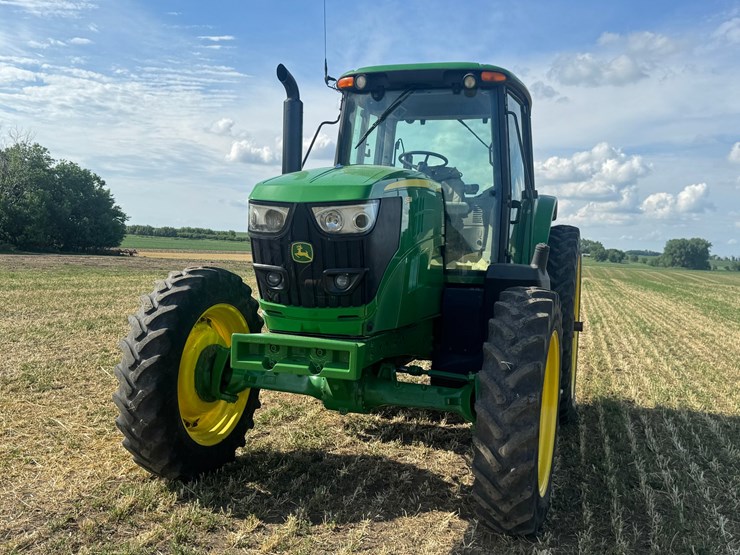 2018-john-deere-6155m-image-12