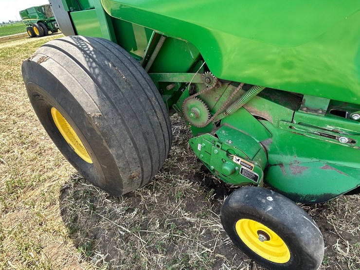 john-deere-560r-image-11