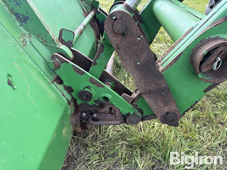 2010-john-deere-7330-image-11