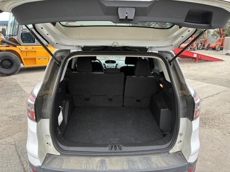 2017-ford-escape-image-12