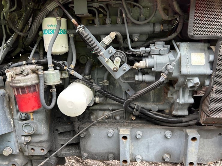 kubota-m108s-image-10