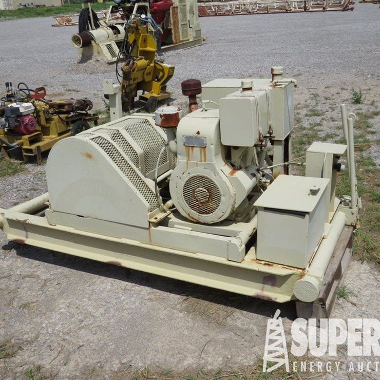 (4-27) Hyd Hoist, p/b WISCONSIN AGND Gas Eng, w/ H...