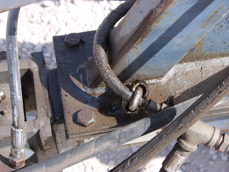 #1008-•-crustbuster-27ft-grain-drill-image-9