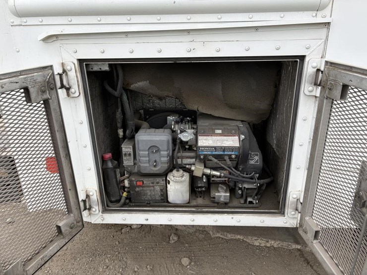 2008-workhorse-w62-image-11