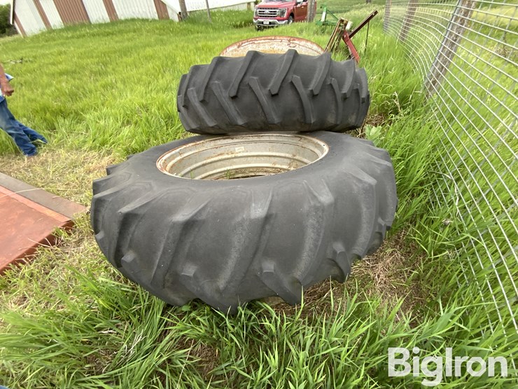 new-holland-8630-image-5