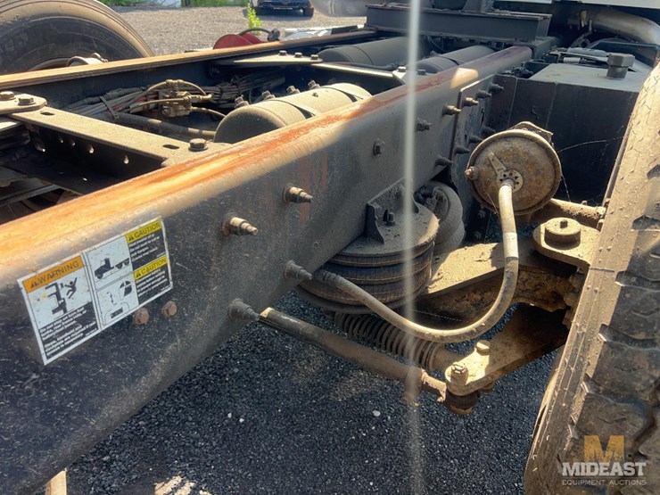 2011-kenworth-t800w-image-27