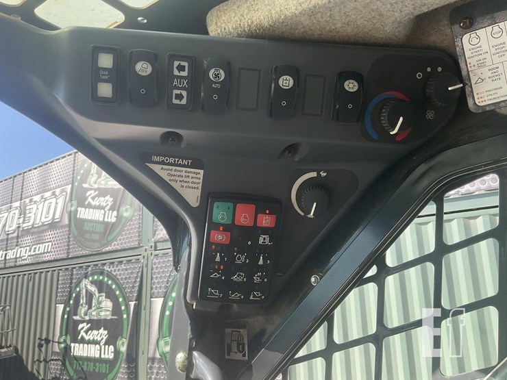 2021-deere-333g-image-16