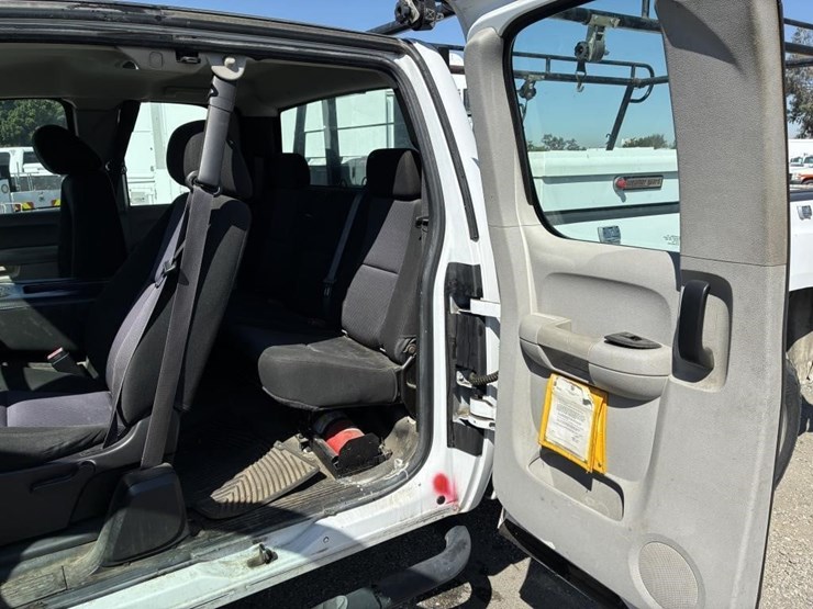 2012-gmc-sierra-2500-image-15