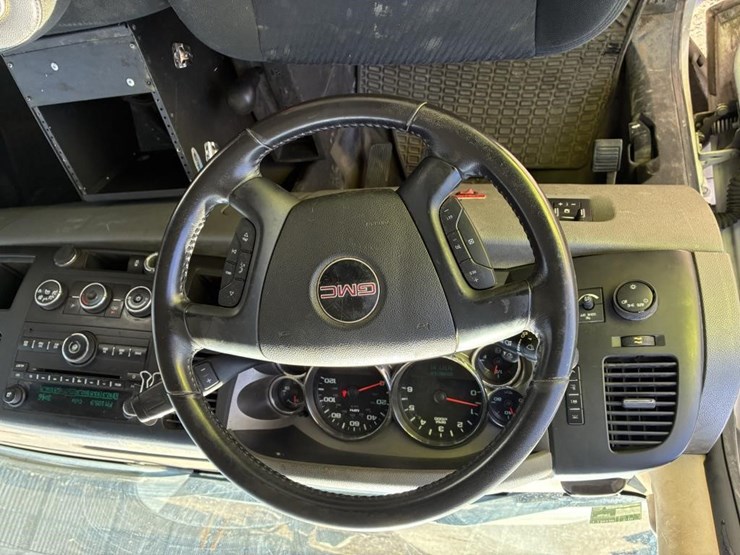 2012-gmc-sierra-2500-image-18