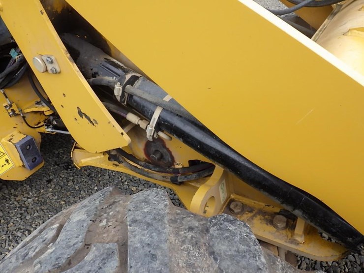 caterpillar-908m-image-21
