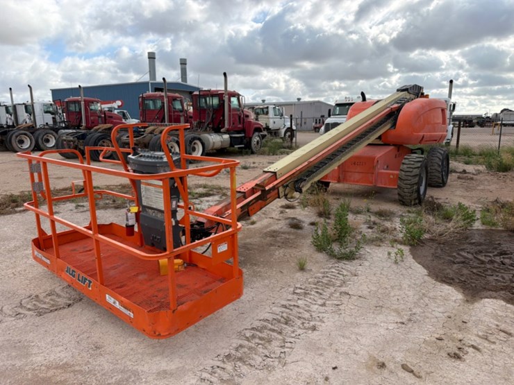 2008-jlg-600s-image-1