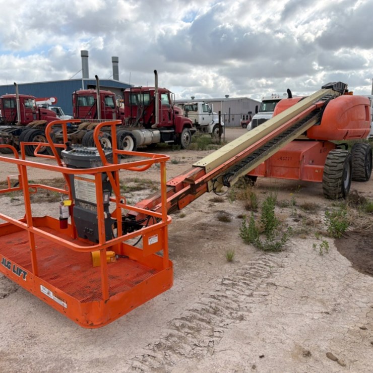 2008 JLG 600S