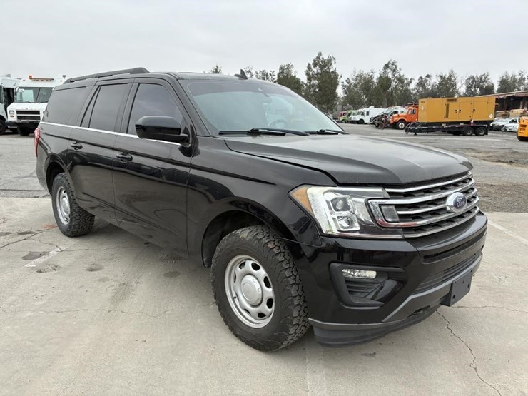 2020-ford-expedition-image-2