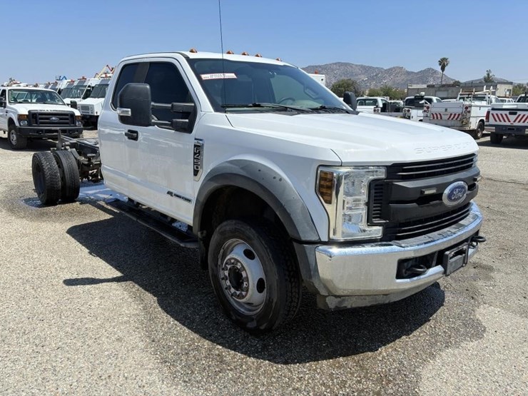 2019-ford-f450-image-2