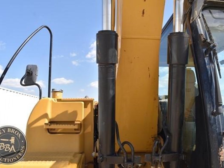 2011-caterpillar-312d-image-17