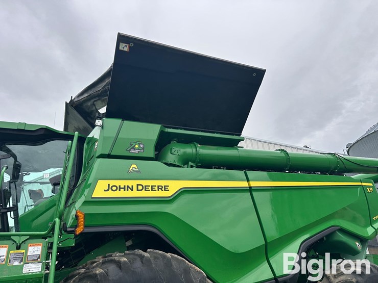 2022-john-deere-x9-1000-image-9