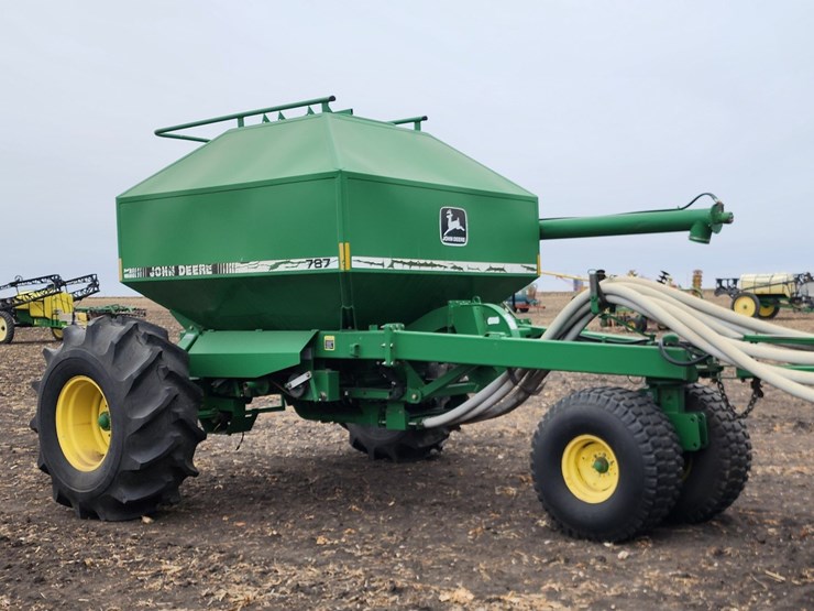 john-deere-737-image-22