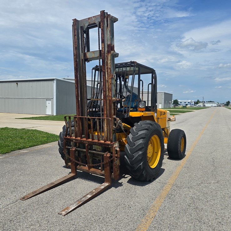 JCB 930