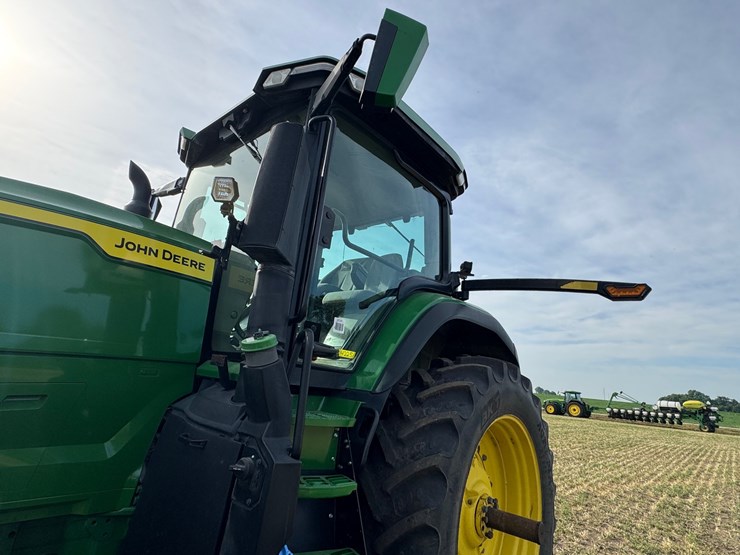 2023-john-deere-7r-210-image-47