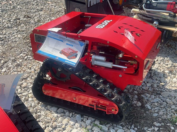 sdlool-sl800-remote-control-crawler-lawn-mower-image-3