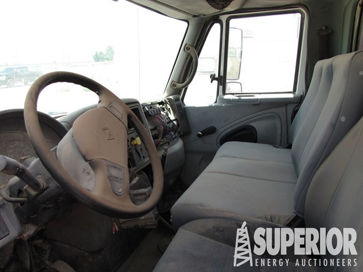 2006-international-durastar-4300-image-4
