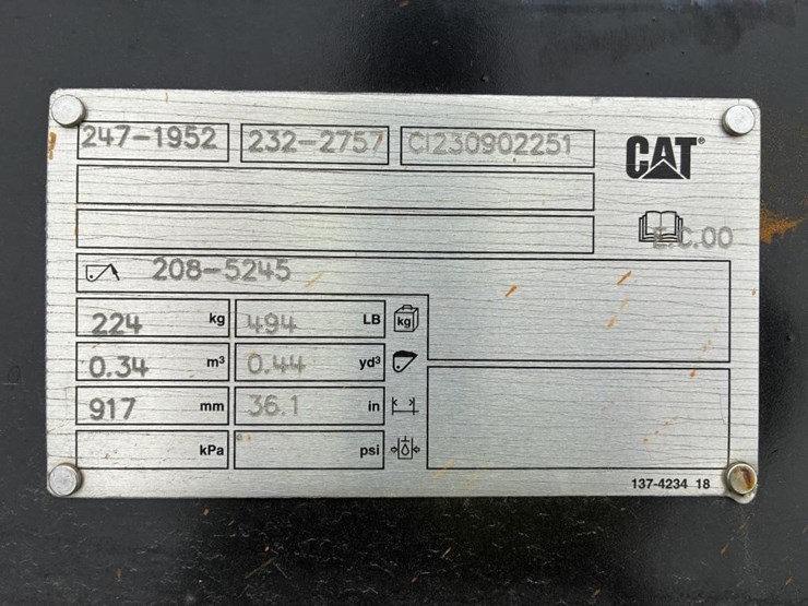 caterpillar-36-image-5